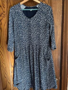 Garnet Hill Navy Blue Floral V‑Neck Dress